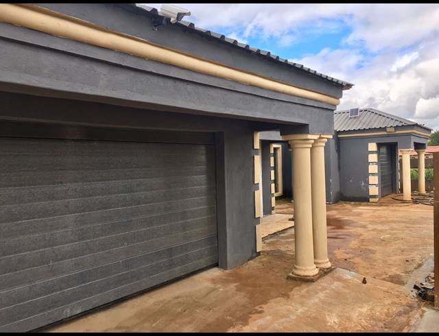 3 BEDROOM HOUSE FOR SALE IN MAVHUNDA A
